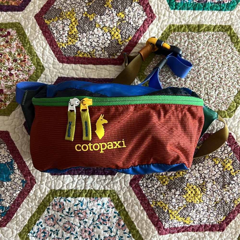 Cotopaxi Fanny Pack - Like new